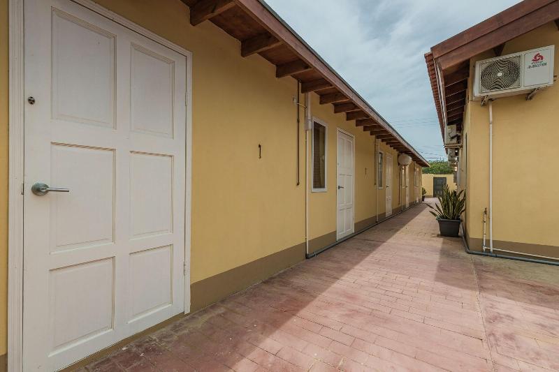 هاستل Rooi Santo Apartments