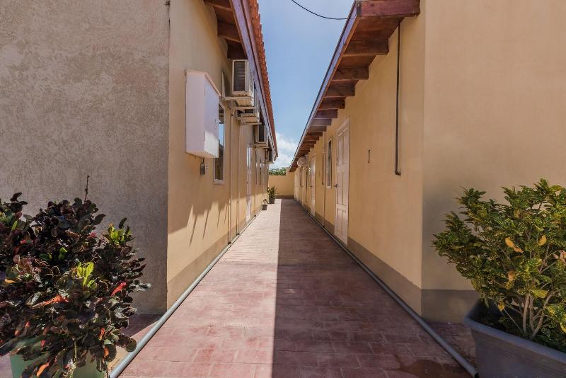 هاستل Rooi Santo Apartments