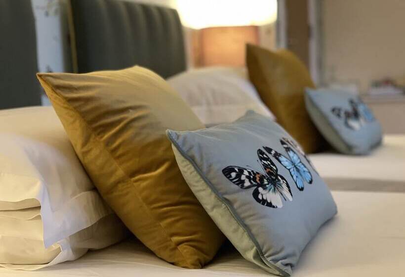 تختخواب و صبحانه Lancasters Cottage