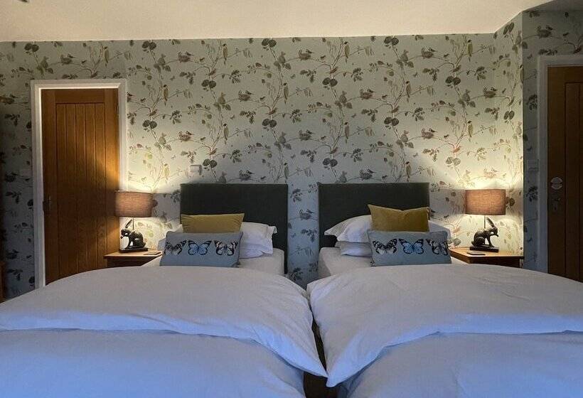 تختخواب و صبحانه Lancasters Cottage