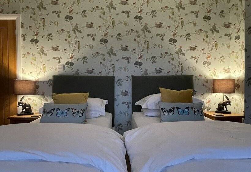 تختخواب و صبحانه Lancasters Cottage