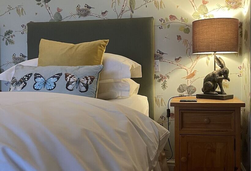 تختخواب و صبحانه Lancasters Cottage