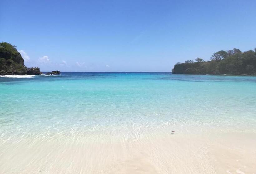 تختخواب و صبحانه Toga Guest House