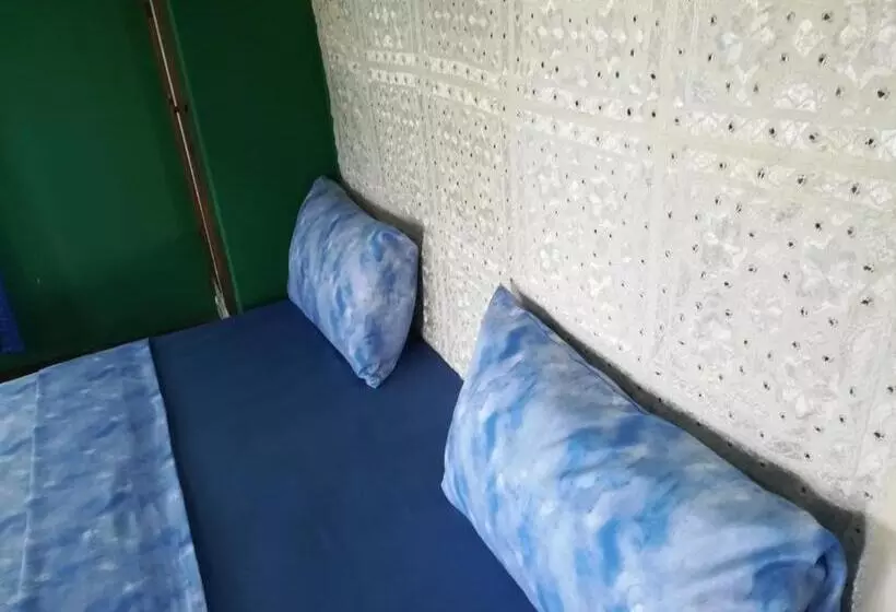 تختخواب و صبحانه Toga Guest House