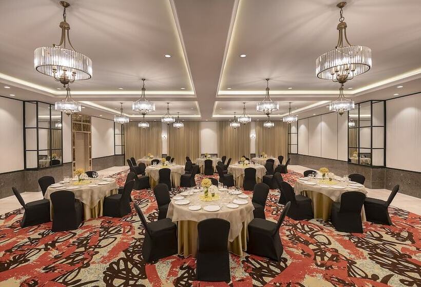 فندق Lemon Tree Premier New Town Kolkata