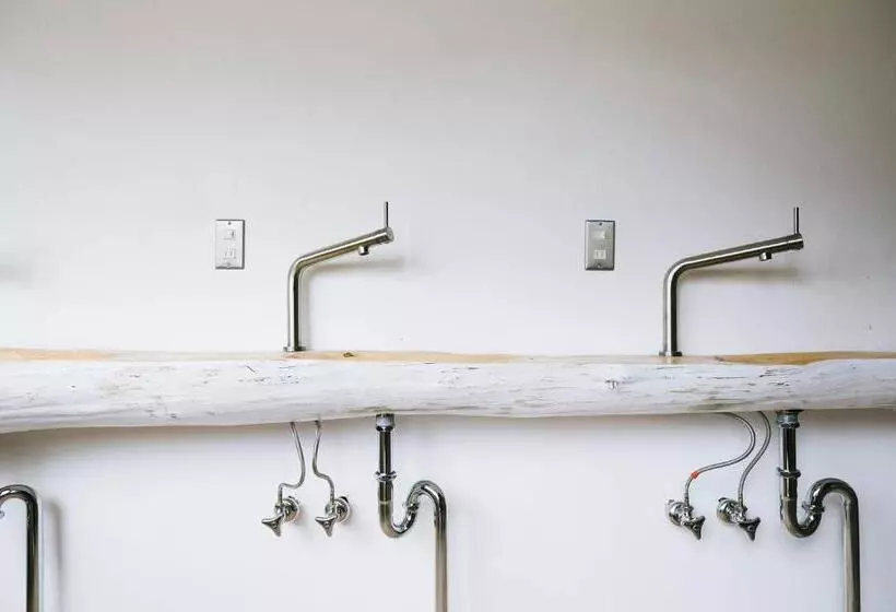 Atelier & Hostel Nagaisa Ura