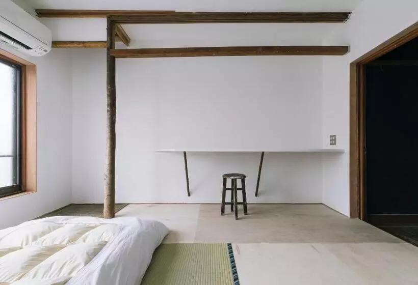 Atelier & Hostel Nagaisa Ura