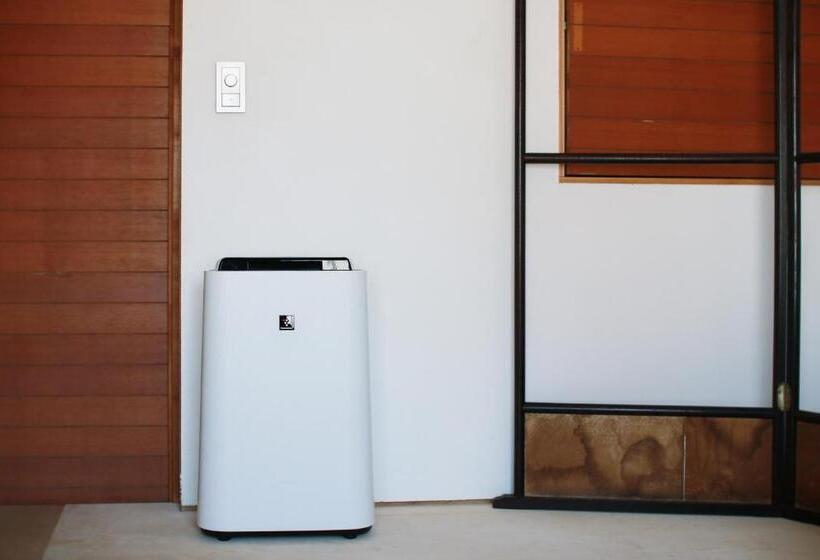 Atelier & Hostel Nagaisa Ura