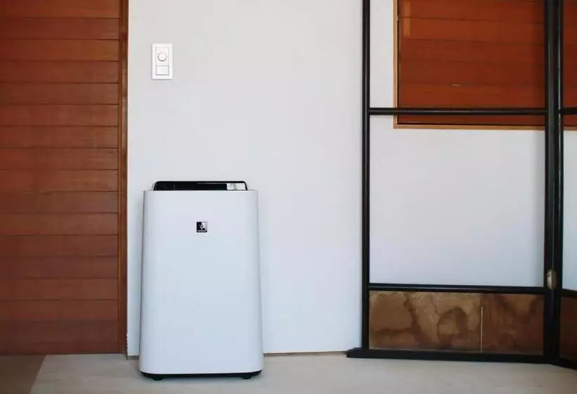 Atelier & Hostel Nagaisa Ura