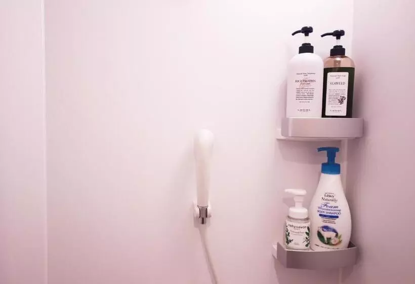 Atelier & Hostel Nagaisa Ura