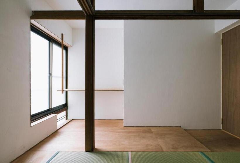 Atelier & Hostel Nagaisa Ura