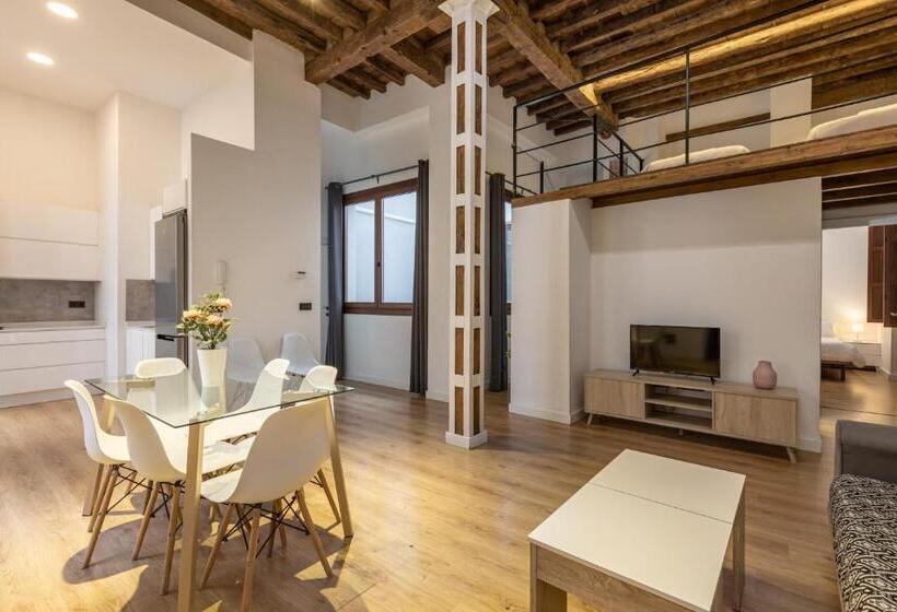 Apartamentos Granada Deluxe 3000