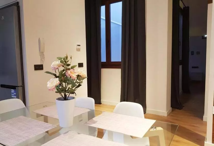 Apartamentos Granada Deluxe 3000