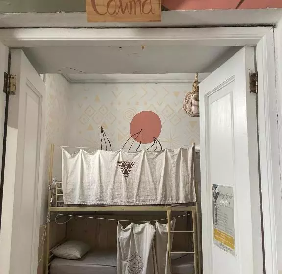 Hostelli Casa Calma Yoga Guesthouse