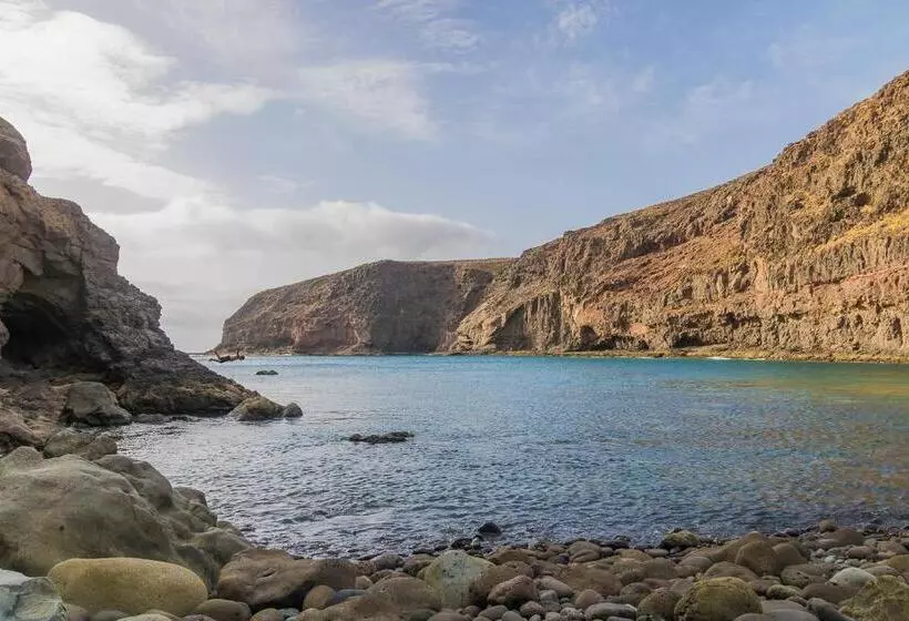 Hostelli Casa Calma Yoga Guesthouse