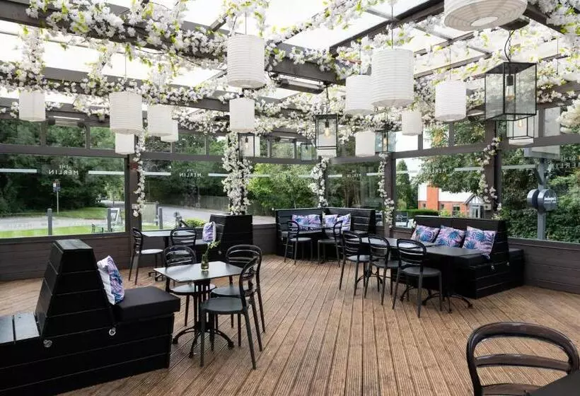 Hotelli The Merlin By Innkeeper S Collection