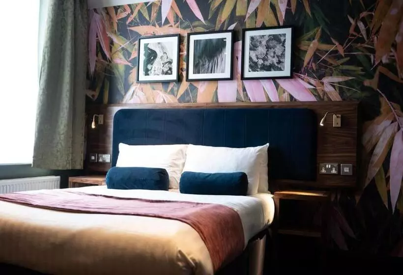 Hotelli The Merlin By Innkeeper S Collection