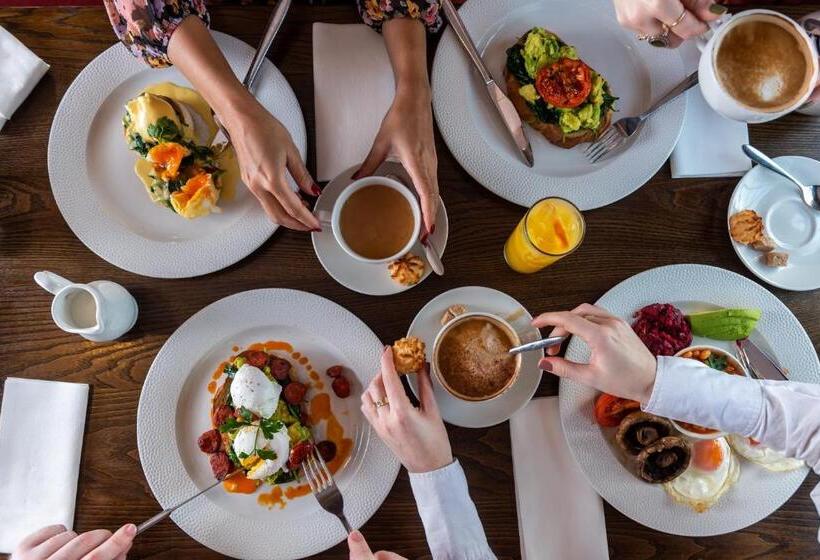 هتل The Pine Marten By Innkeeper S Collection