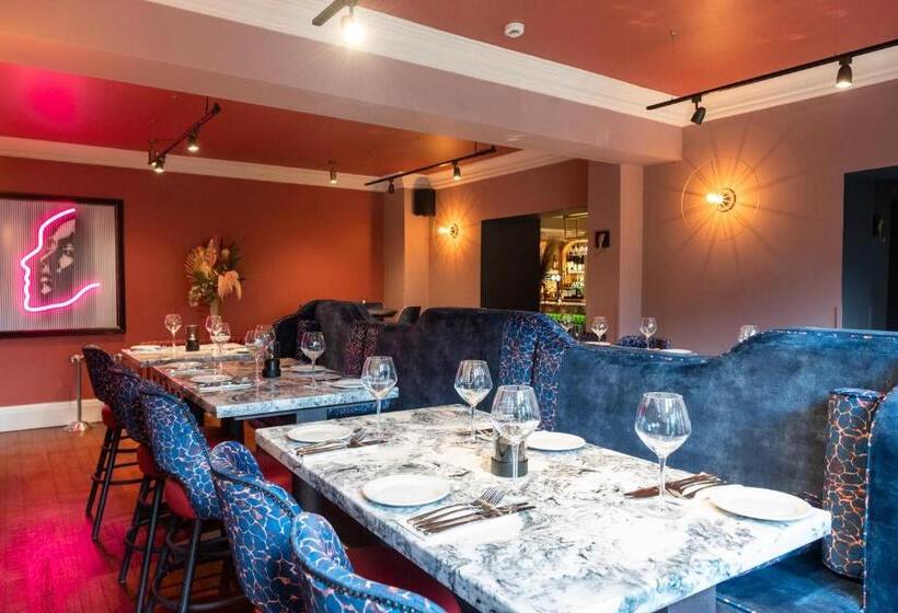 هتل The Pine Marten By Innkeeper S Collection