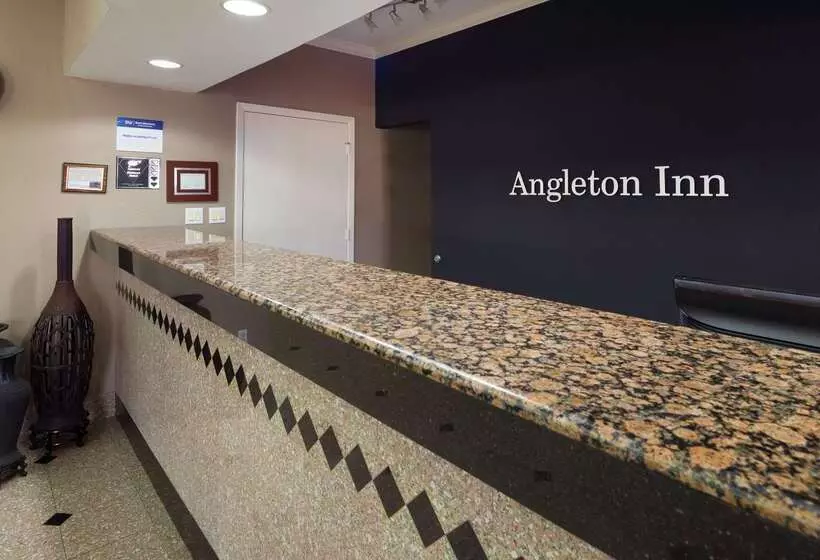 בית מלון כפרי Best Western Angleton Inn