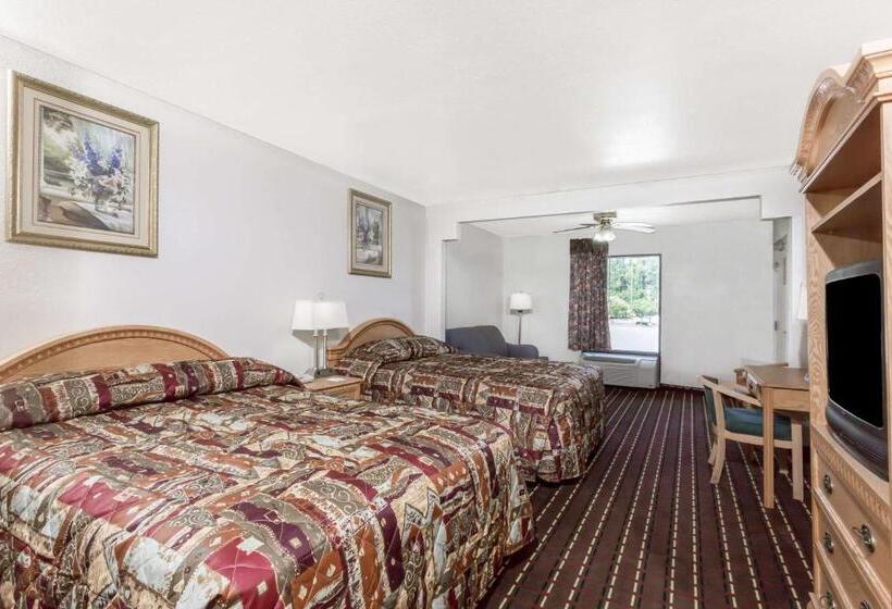 Szálloda Brentwood Inn & Suites