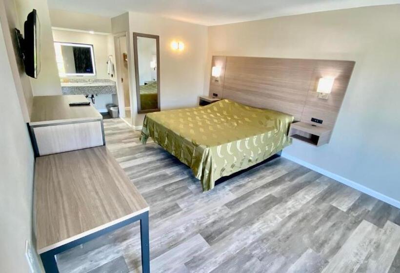 Szálloda Brentwood Inn & Suites