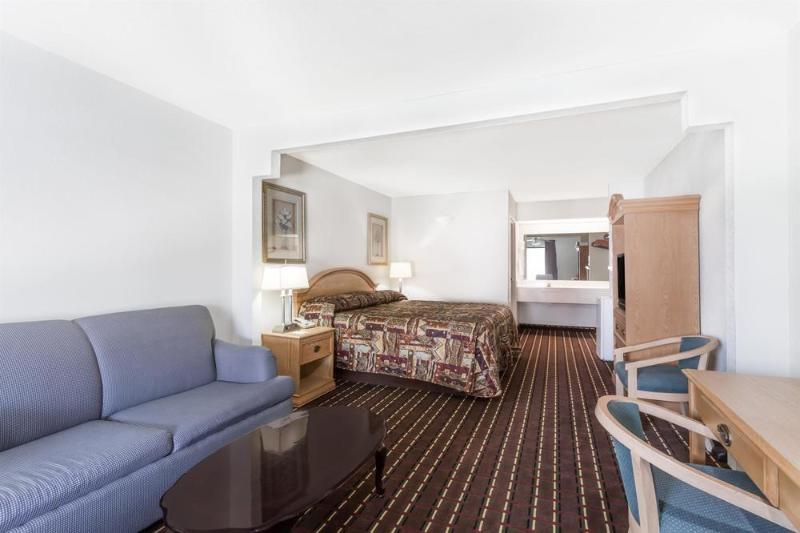 Szálloda Brentwood Inn & Suites