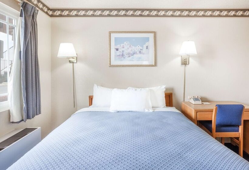 Отель Days Inn By Wyndham Barstow