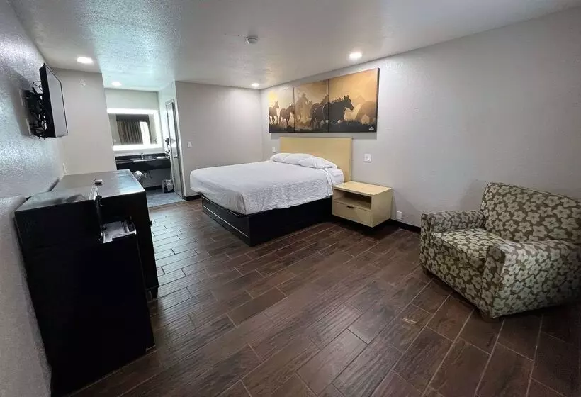 酒店 Days Inn & Suites By Wyndham Canton First Monday Trade Days