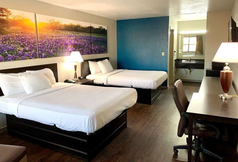 酒店 Days Inn & Suites By Wyndham   Canton First Monday Trade Days