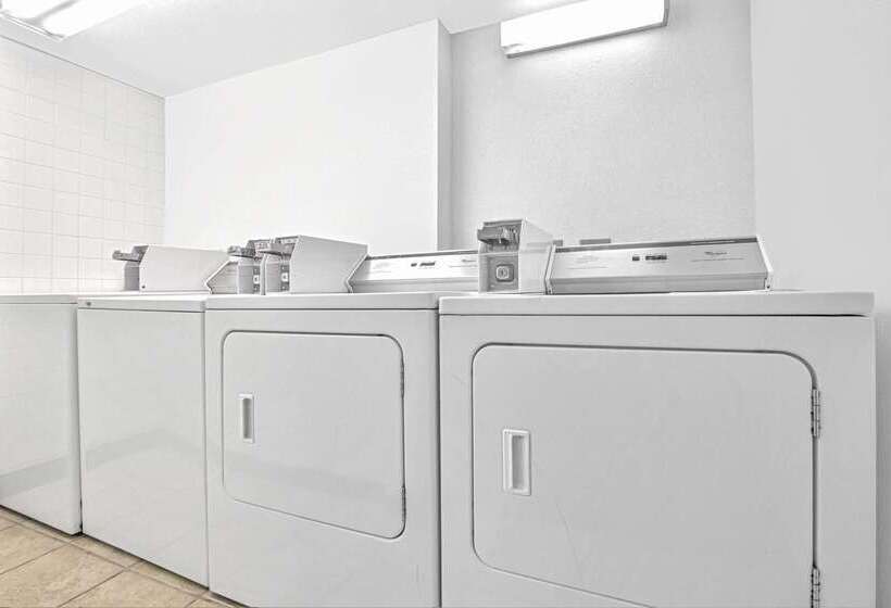 Отель Days Inn By Wyndham Casper