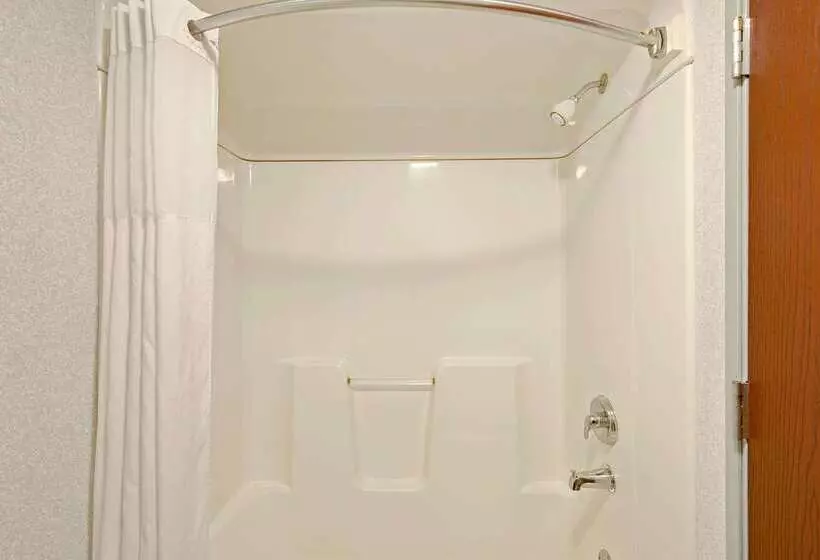 فندق Days Inn By Wyndham Lisbon