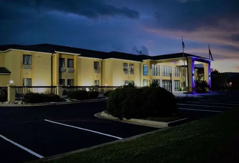 ホテル Days Inn By Wyndham Montgomery
