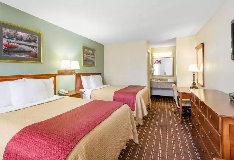 בית מלון כפרי Days Inn By Wyndham Orangeburg