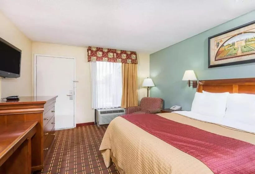 בית מלון כפרי Days Inn By Wyndham Orangeburg