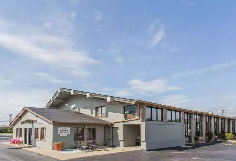 Отель Days Inn By Wyndham West Allis/milwaukee