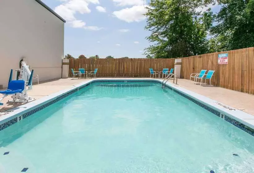 호텔 Knights Inn Longview