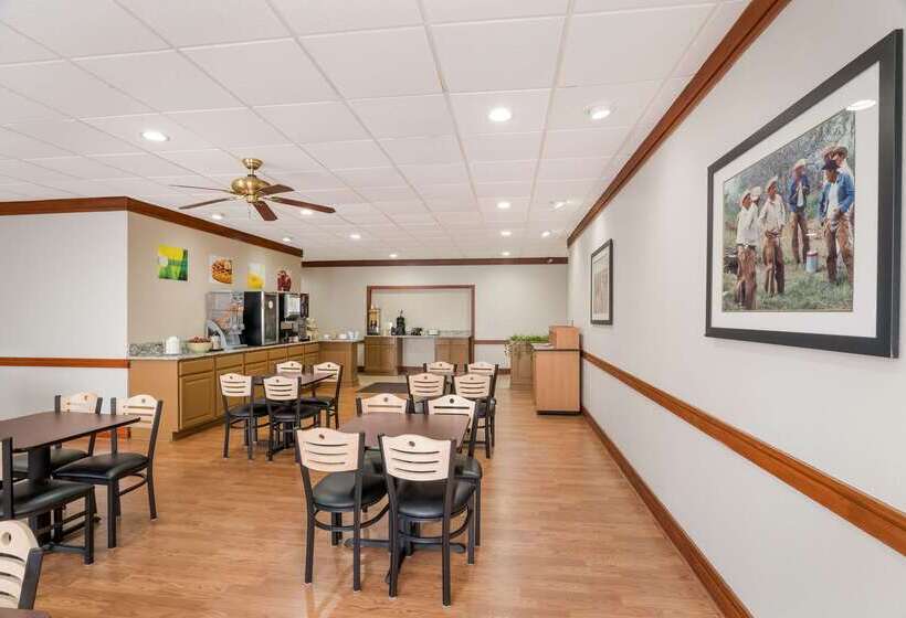 فندق Quality Inn