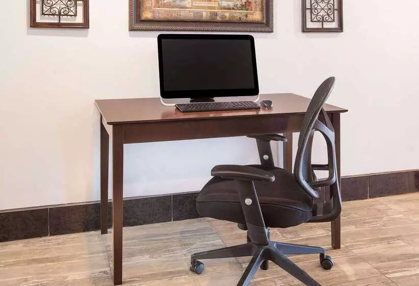 ホテル Super 8 By Wyndham Grand Prairie North