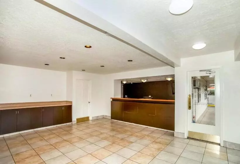 Motel 6 Centralia, WA - East