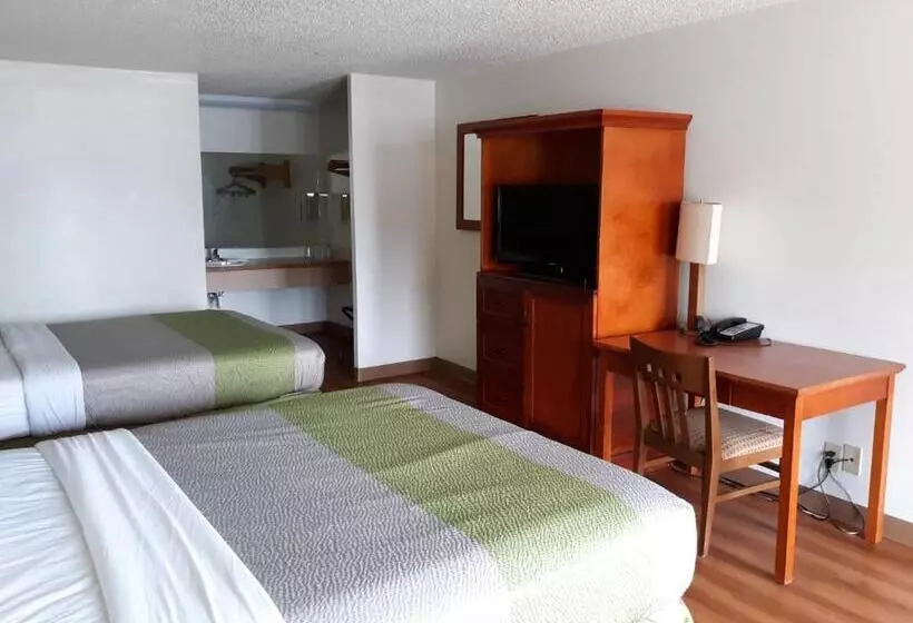 Motel 6 Centralia, WA - East