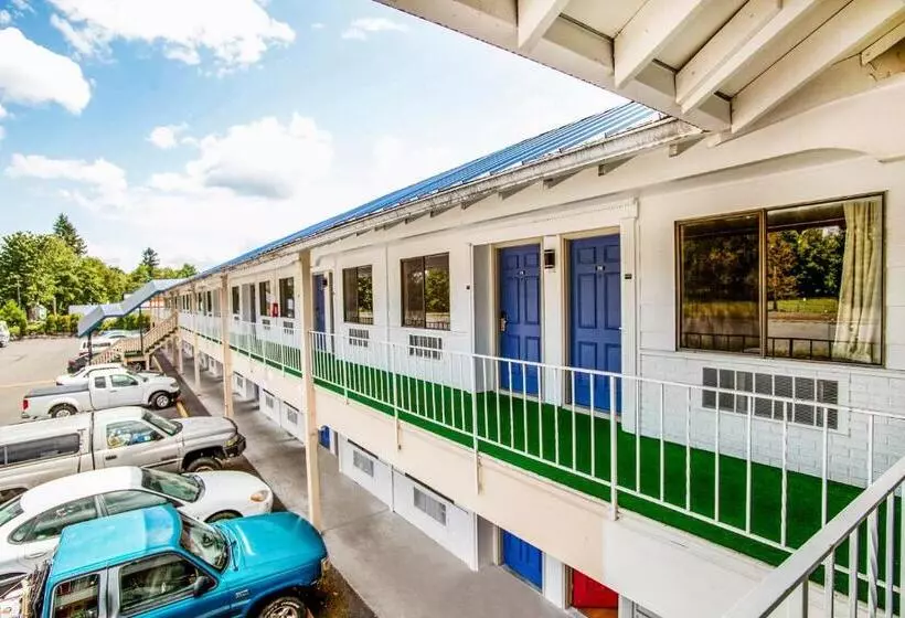 Motel 6 Centralia, WA - East