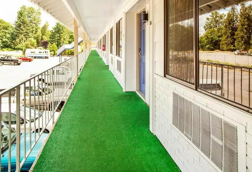 Motel 6 Centralia, WA - East