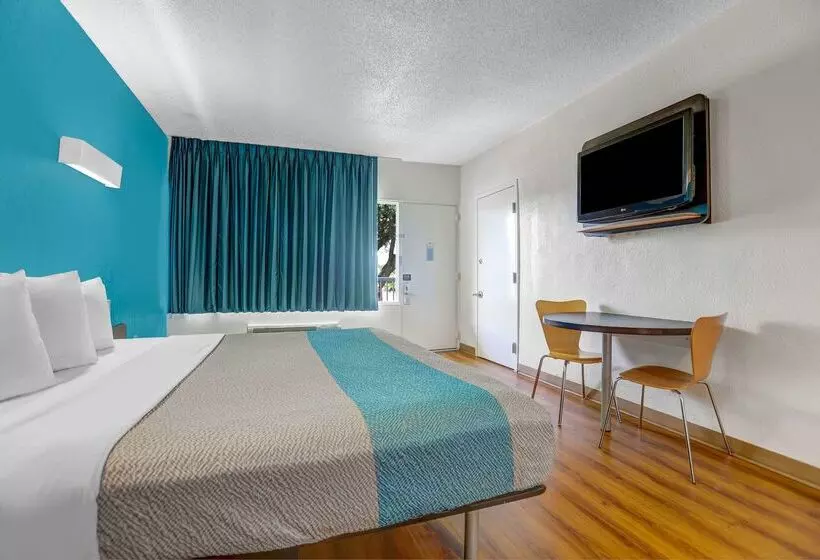 Motel 6 Jacksonville, Nc