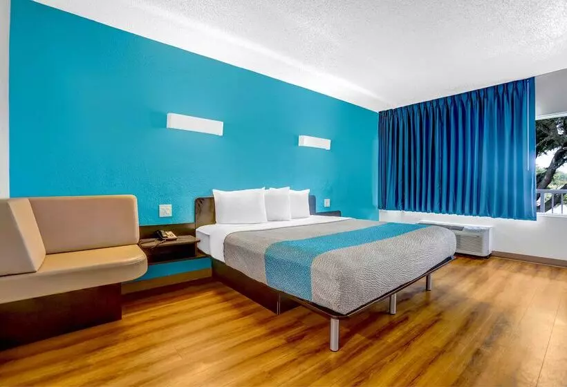 Motel 6 Jacksonville, Nc