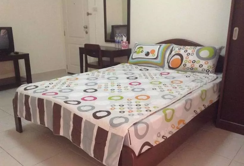 هتل The Crystal Apartment