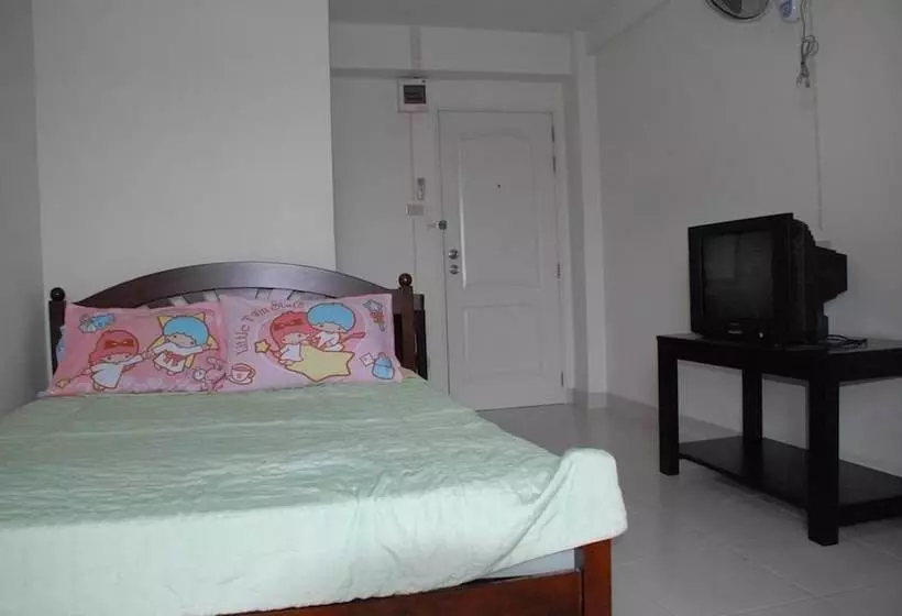 هتل The Crystal Apartment