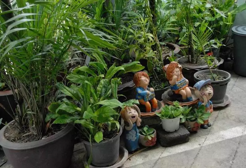 هتل The Crystal Apartment