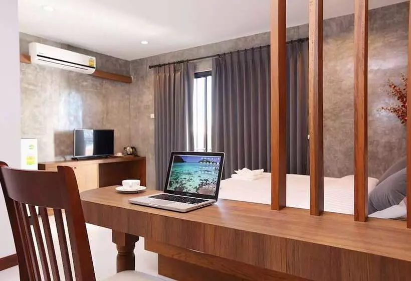 ホテル The Restique Apartment