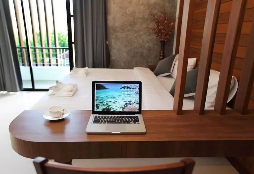 ホテル The Restique Apartment
